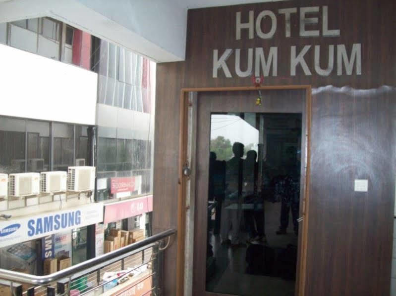 Hotel Kum Kum Adalaj Eksteriør bilde